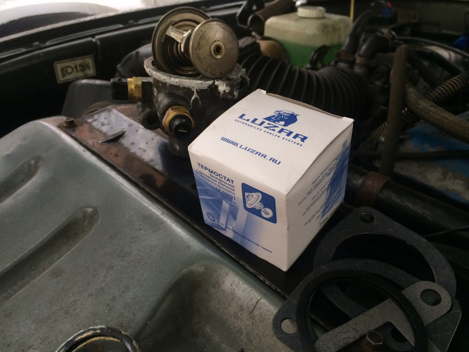 В поисках тепла.Термостат ЗМЗ 406 — ГАЗ 3110, 2,3 л, 2001 года ...