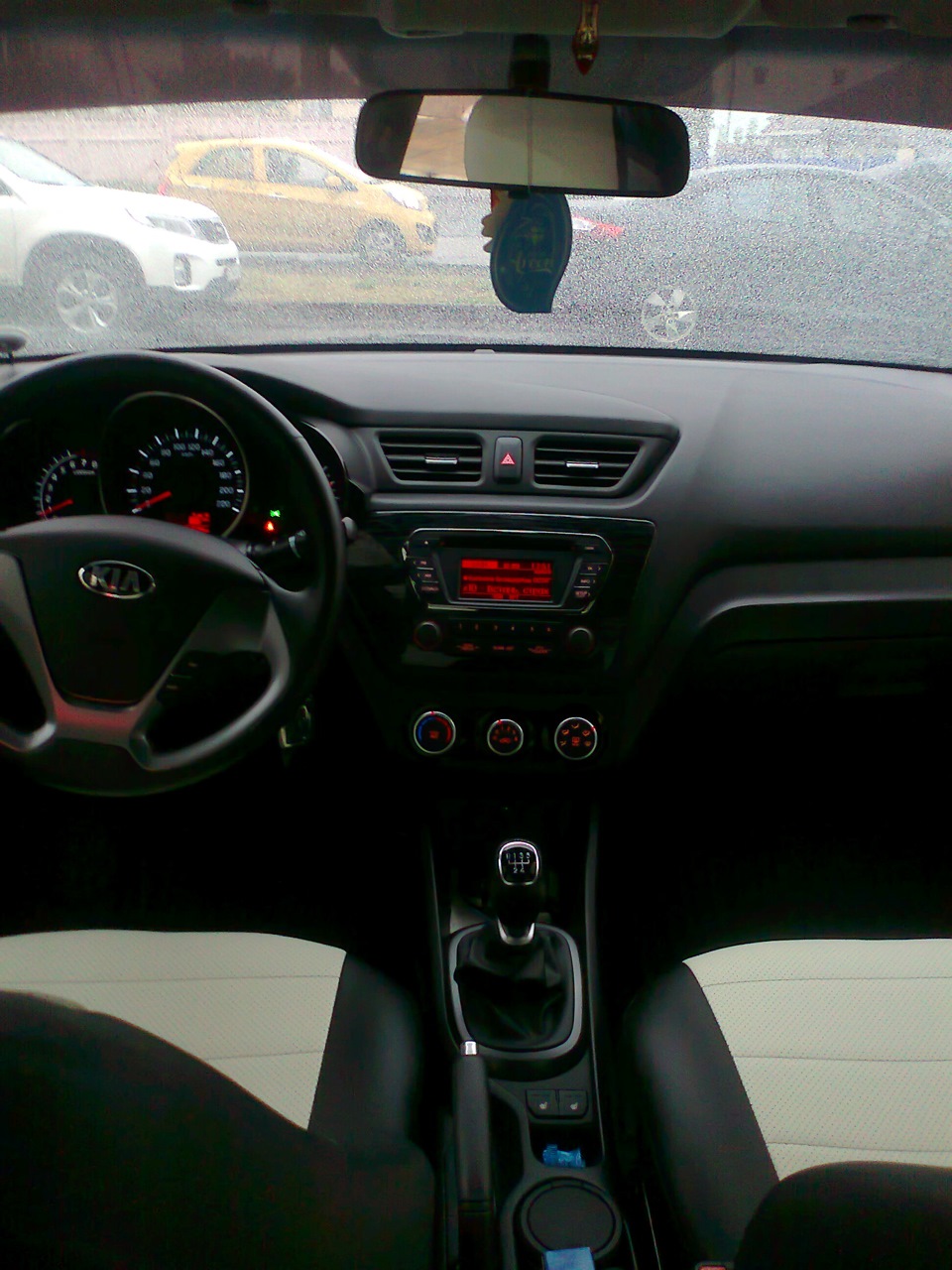 Фотки Киа + салон. — KIA Rio (3G), 1,4 л., 2015 года | фотография | DRIVE2