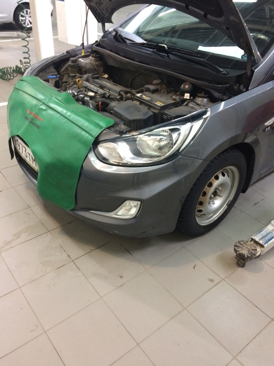 Чистка дроссельной заслонки — Hyundai Solaris Hatchback, 1,6 л, 2012 ...