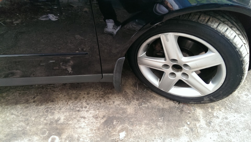 Брызговики — Audi A4 (B6), 1,8 л, 2004 года | запчасти | DRIVE2