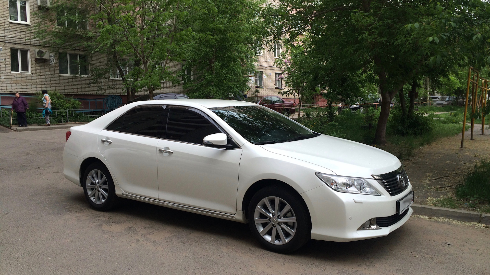Toyota Camry (XV50) 2.5 бензиновый 2014 | 2.5 181л/с Elegance plus на ...