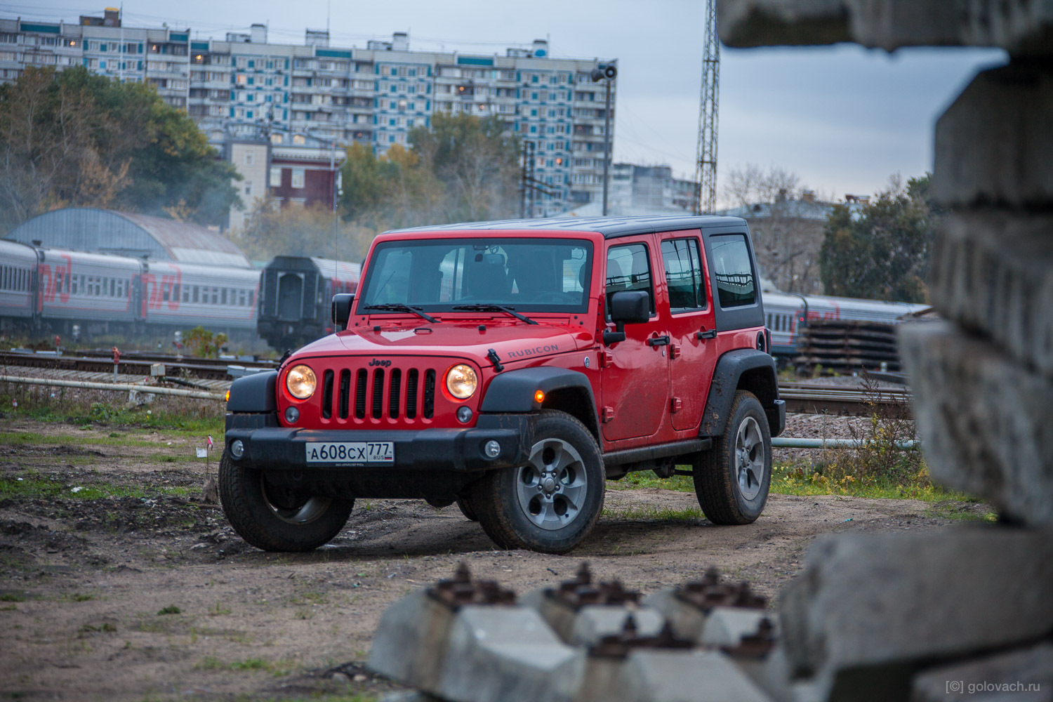 Jeep Wrangler 2020 красный