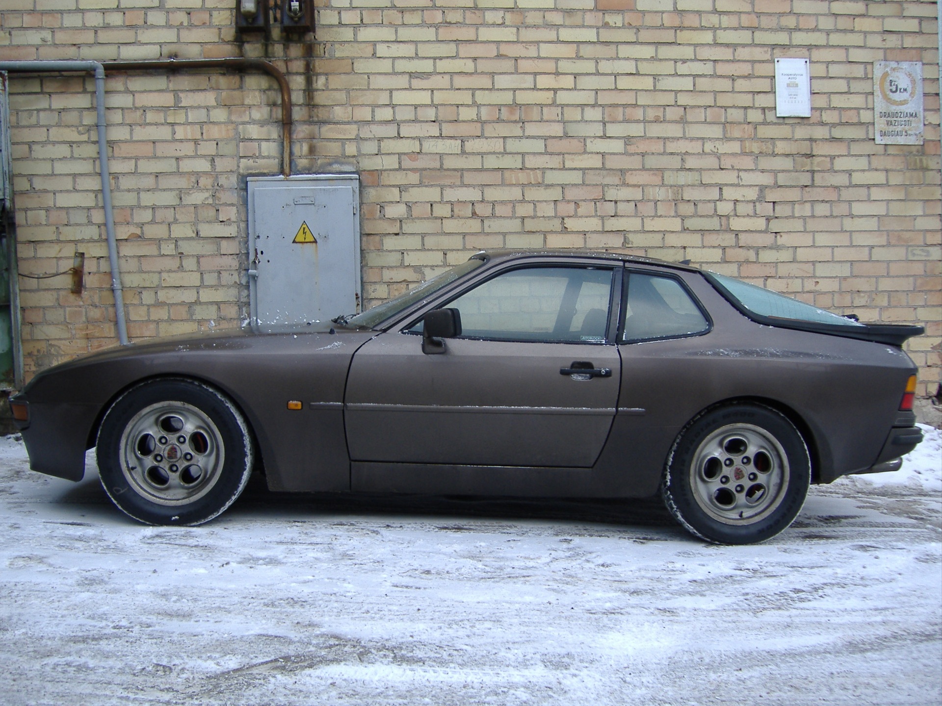 Porsche 944 РґРЅРёС‰Рµ