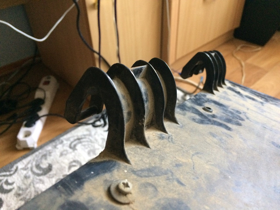 Крышка бардачка ВАЗ 2107. Сток — Lada 2107, 1,5 л, 1992 года | запчасти ...