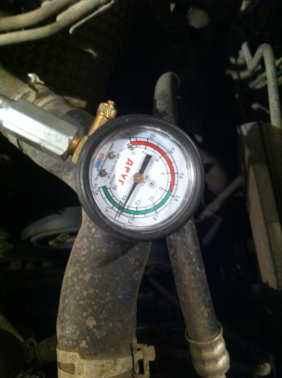 Показания по прибору компрессии. Замер компрессии хаммер. Компрессия опель корса д 1. 4. Литр компрессии.