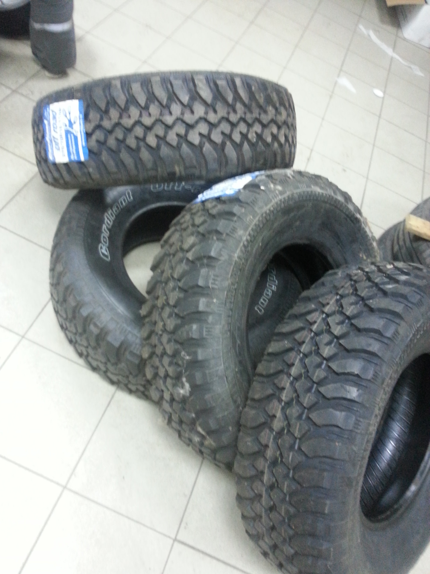 Резина cordiant off road 2. Кордиант офф роуд 2 245/75 r16. Cordiant off Road 225/75 r16 на УАЗ Патриот. Шины 275/70 r16 на УАЗ Патриот. Кордиант офф роуд 225/75 r16 на УАЗ.