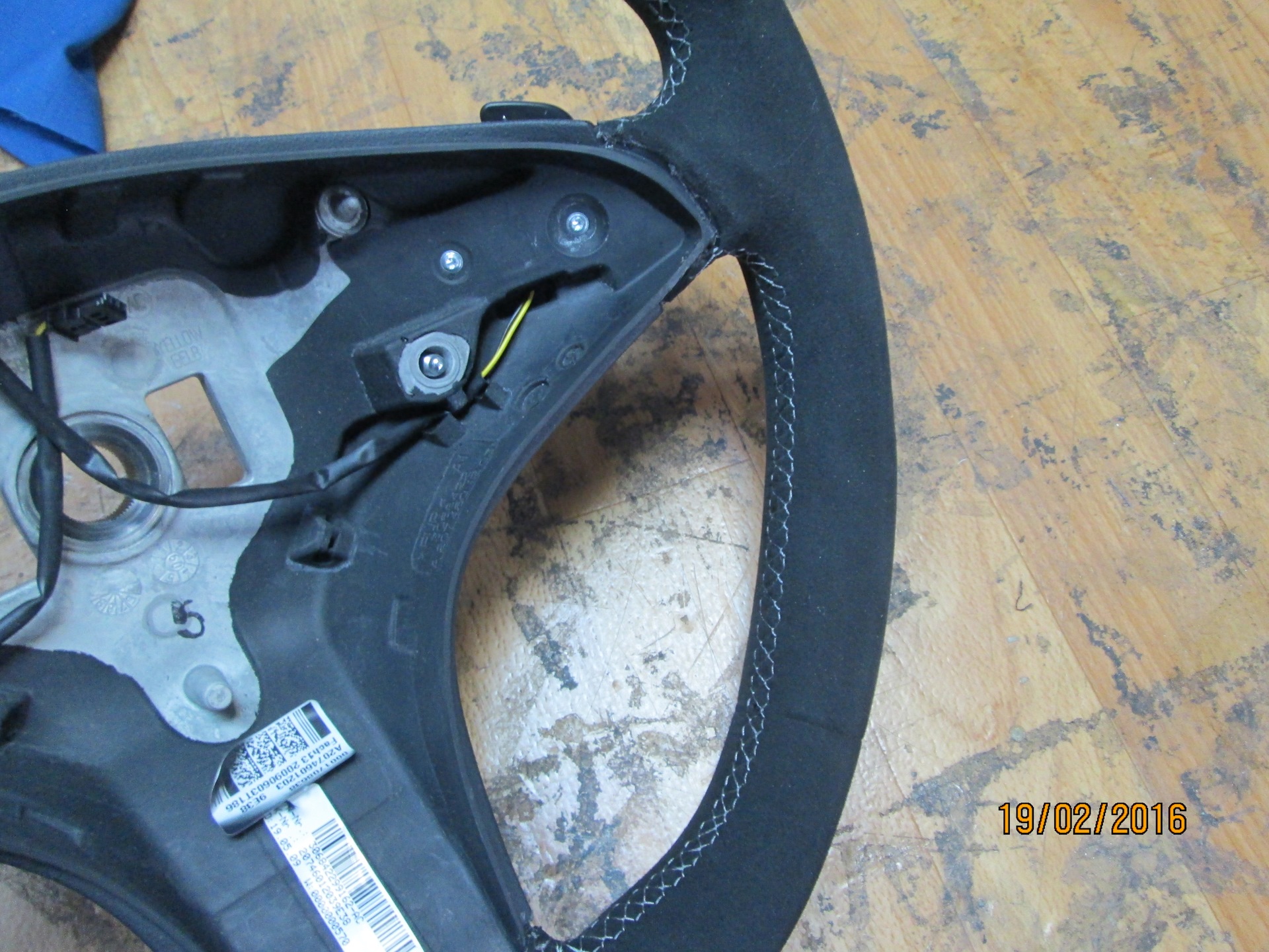 Перетяжка руля в алькантару. — DRIVE2