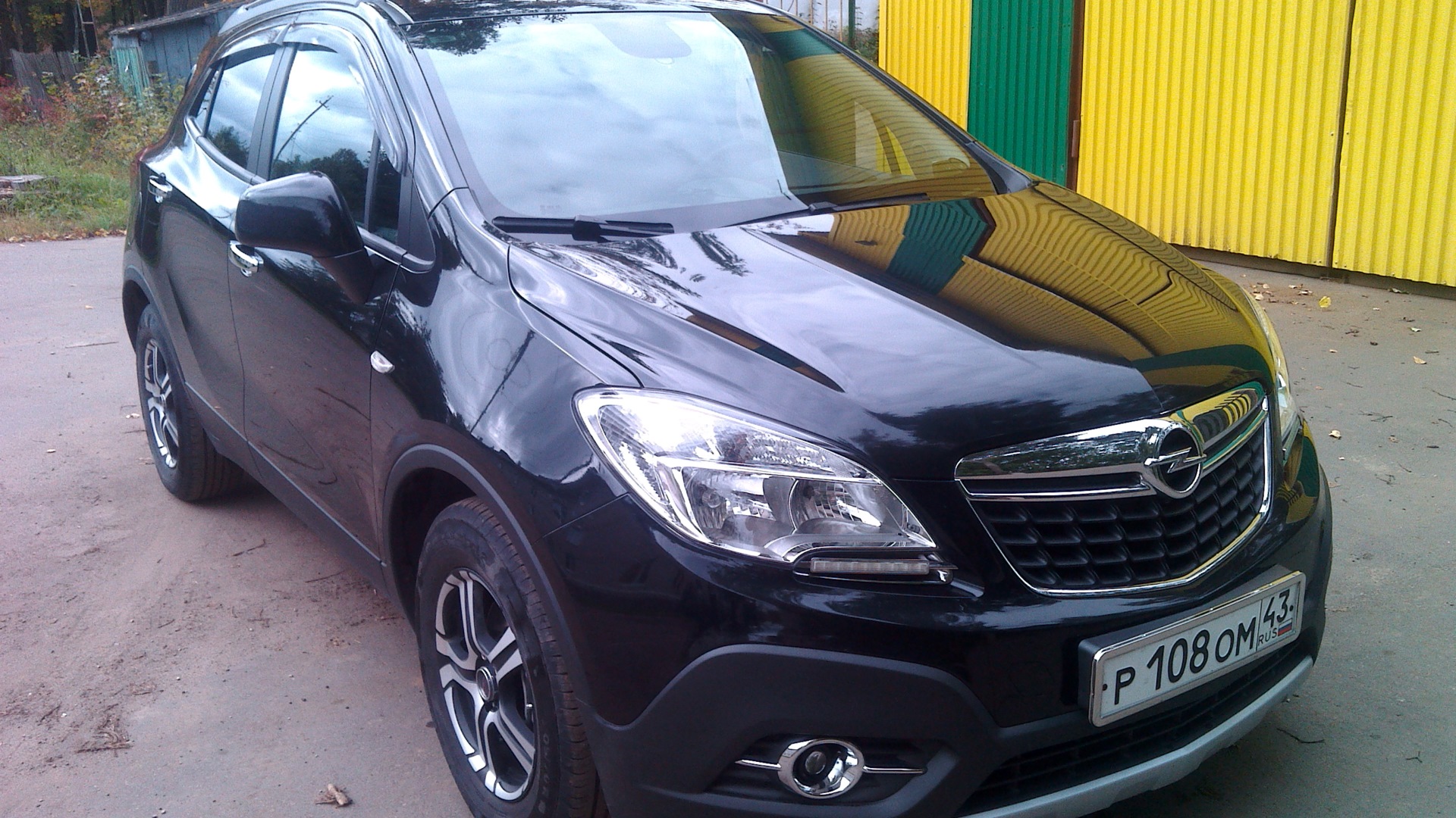 Опель мокка белый. Opel mokka 2012. Мокка 2012 год. В. Мокка 2012 год.