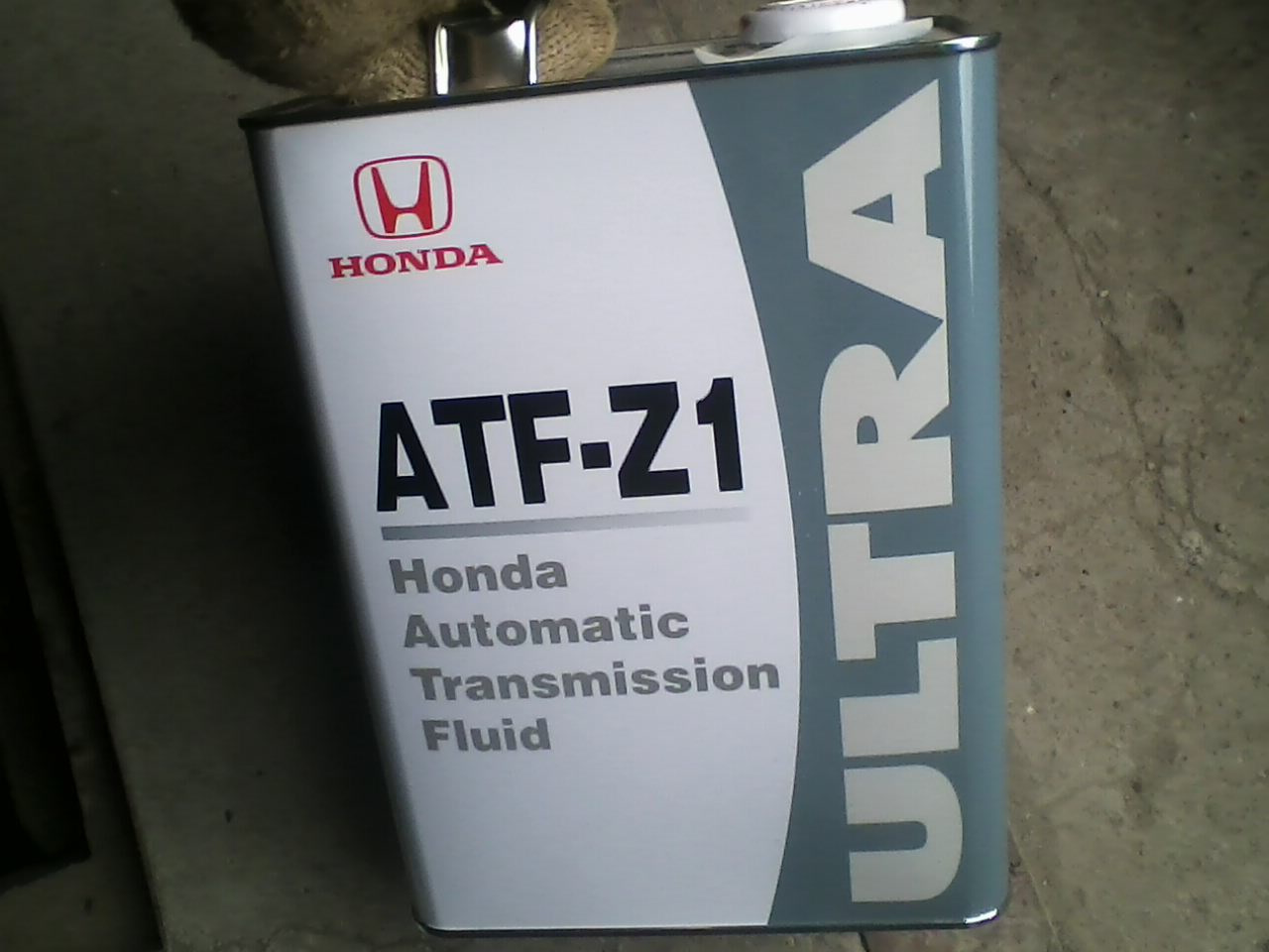 Масло вариатор fit. Хонда джаз масло в вариатор 1,3 4 литра. Масло Хонда фит 1.3 вариатор. Масло вариатор Хонда фит 2002г. Масло CVT Honda 1l.