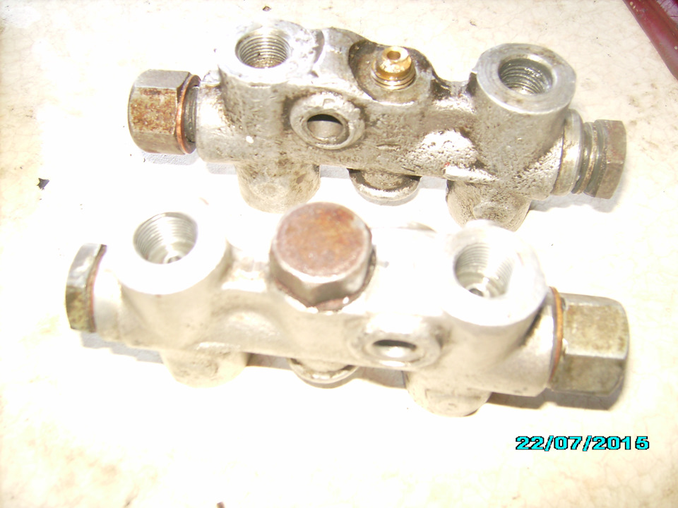 Прокачка тормозов .Победил! — ИЖ 21251, 1,5 л, 1983 года | своими ...