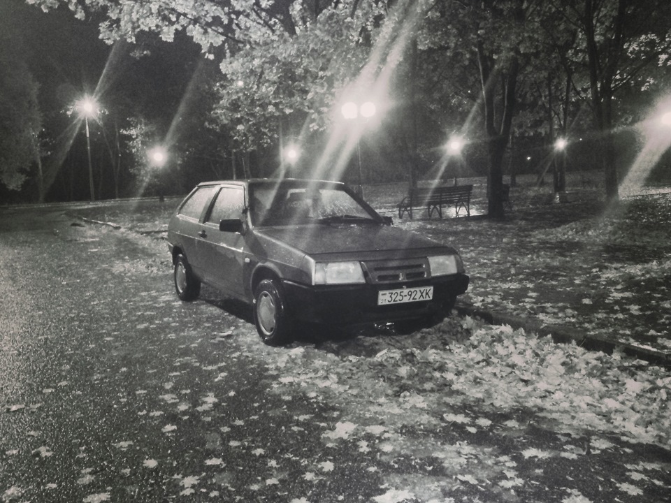 машина дождь. ваз 2114 в ночи дождь. ваз дождя. ваз 2109 дождь. за рулем ваз 2114 тонированной.