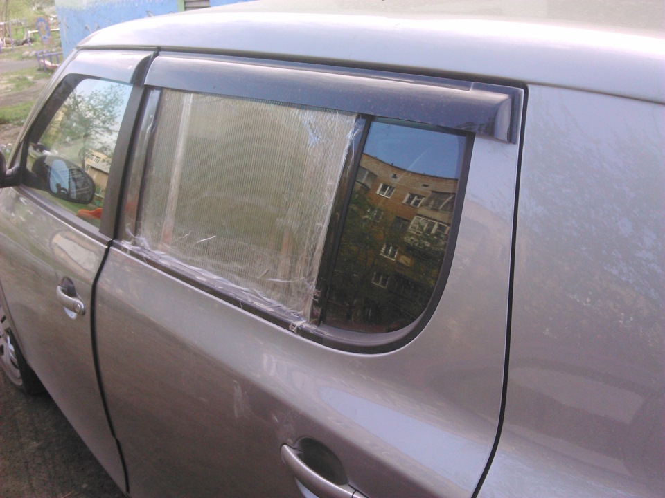 Замена стекла. — Skoda Fabia Mk2, 1,2 л, 2013 года | запчасти | DRIVE2