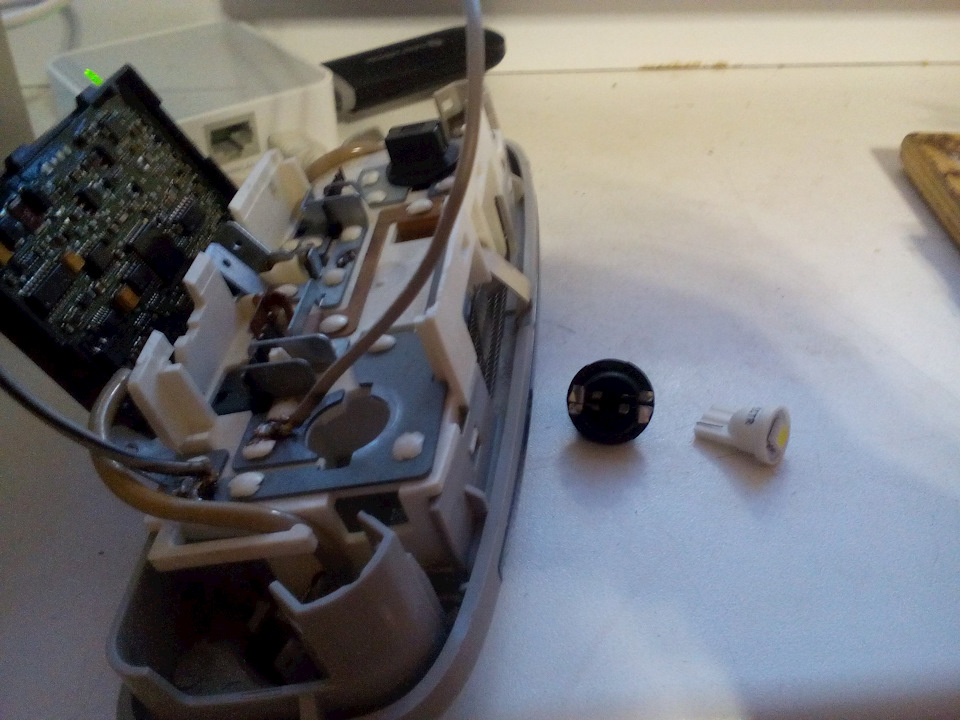 Регистратор от плафона — Ford Focus II Sedan, 1,6 л, 2008 года ...