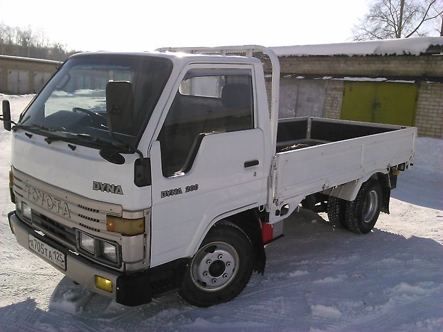 Продажа тойота дюна. Toyota Dyna u10. Toyota Dyna 1991. Toyota Dyna 3 поколение. Toyota Dyna 1996.