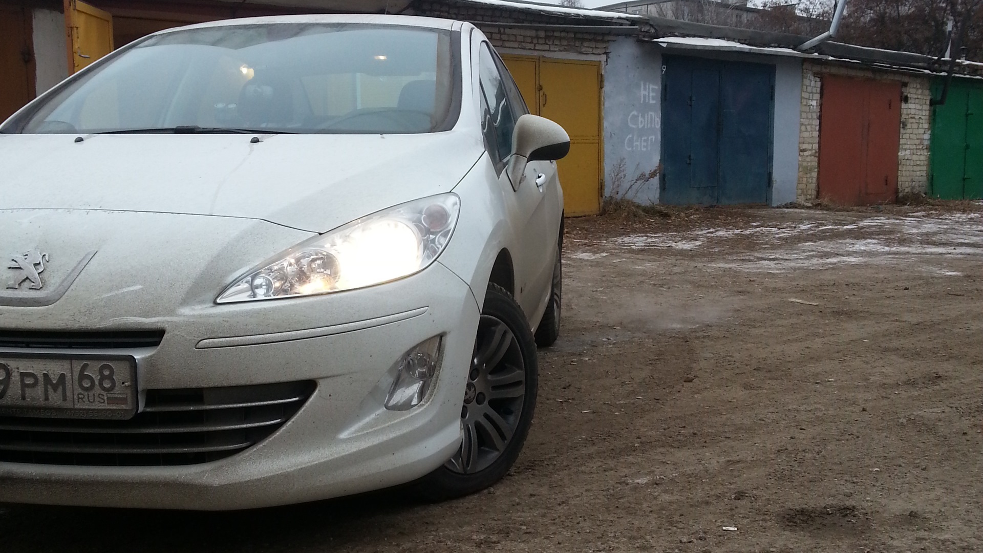 Peugeot 408 с 2010 г. Пежо 408 2012 года. Диски пежо 408. Peugeot 408 turbo. Peugeot 408 white.