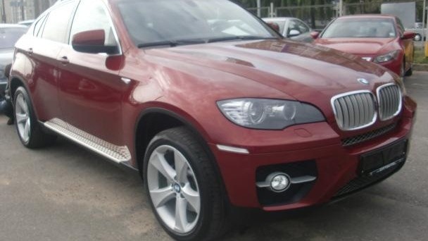 Bmw x6 красная