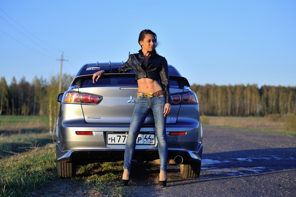 Mitsubishi Lancer 10 girl