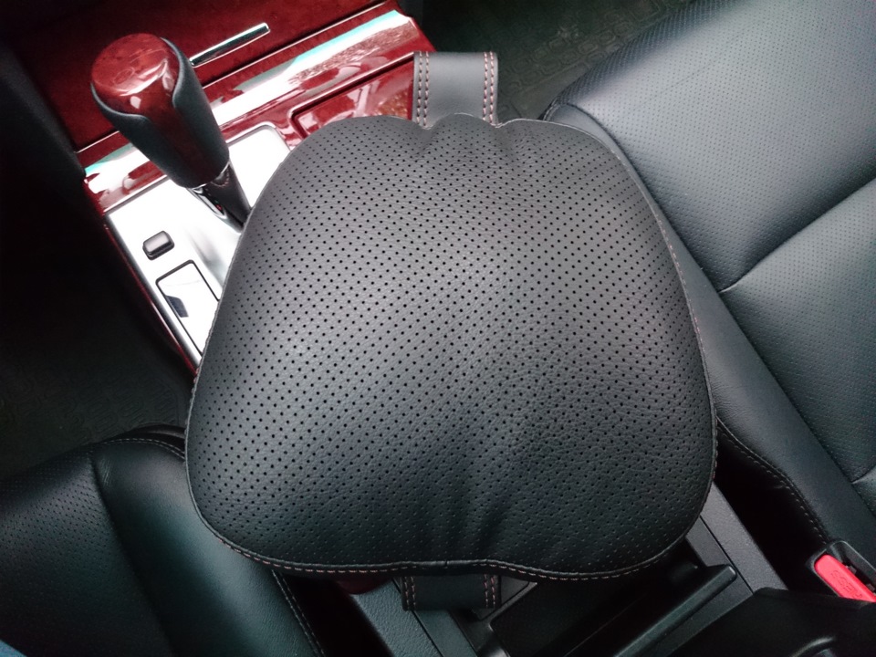 сделал подушечки на подголовники. — Toyota Camry (XV50), 2,5 л, 2013 ...