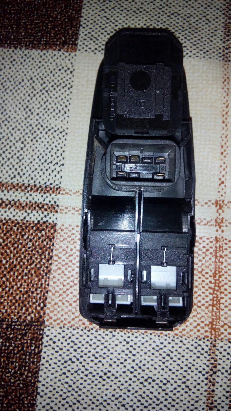 Отказал стеклоподъемник — Lada Калина хэтчбек, 1,6 л, 2010 года ...