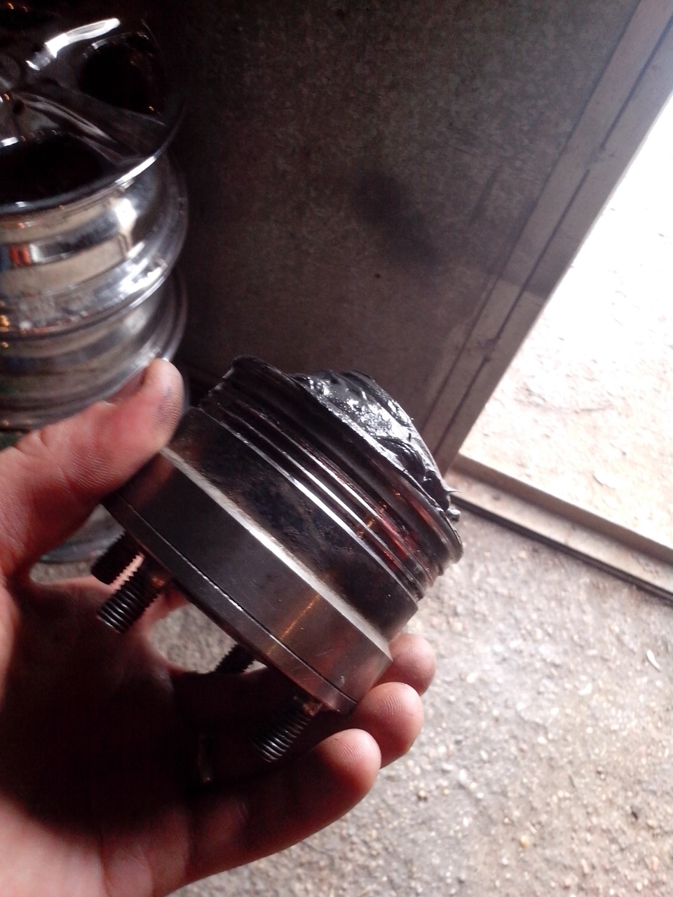 Замена пыльника на шрусе — Lada 4x4 3D, 1,7 л, 1999 года | поломка | DRIVE2