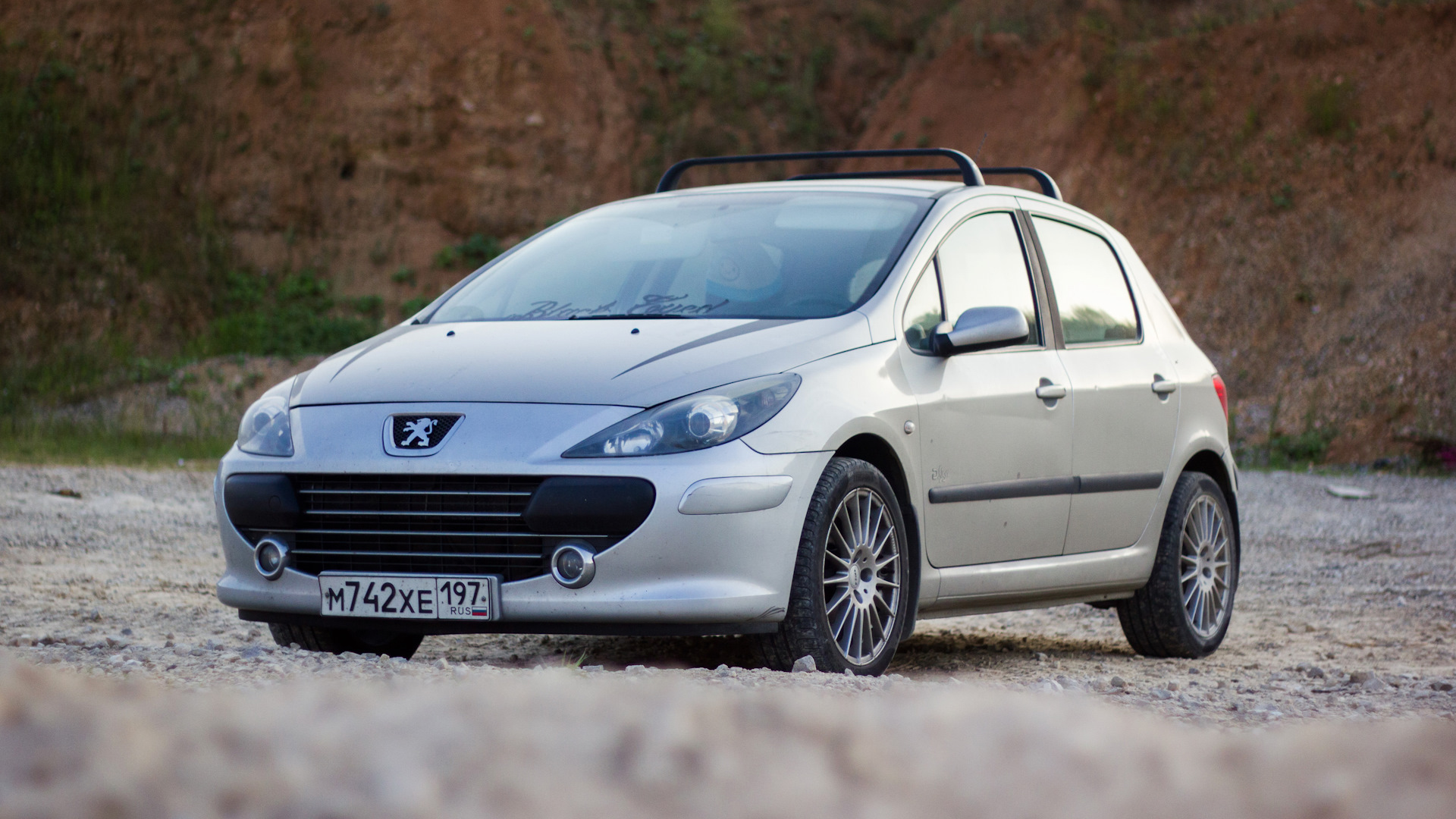 Peugeot 307 в камуфляже