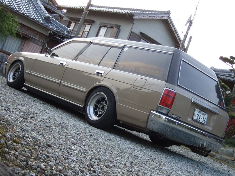 Toyota Crown универсал