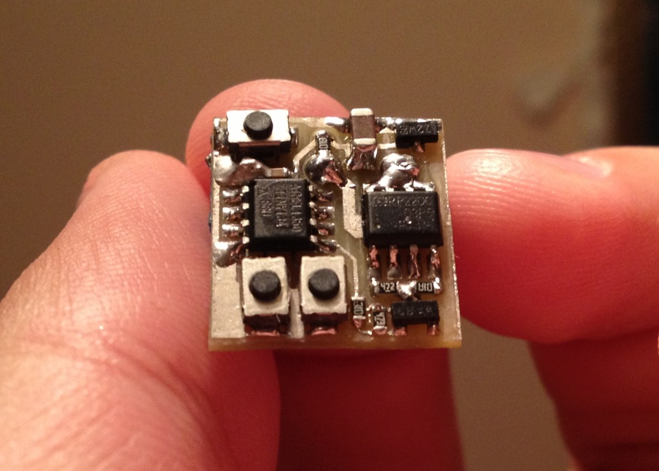 Моргающий стоп-сигнал — Mazda Familia (BJ), 1,8 л., 1998 года ...