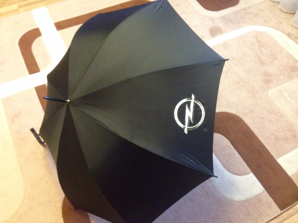 пляжный зонт red bull. зонт субару купить. зонт honda umbrella big auto. зонт chevrolet bowitie auto. зонт трость феррари.