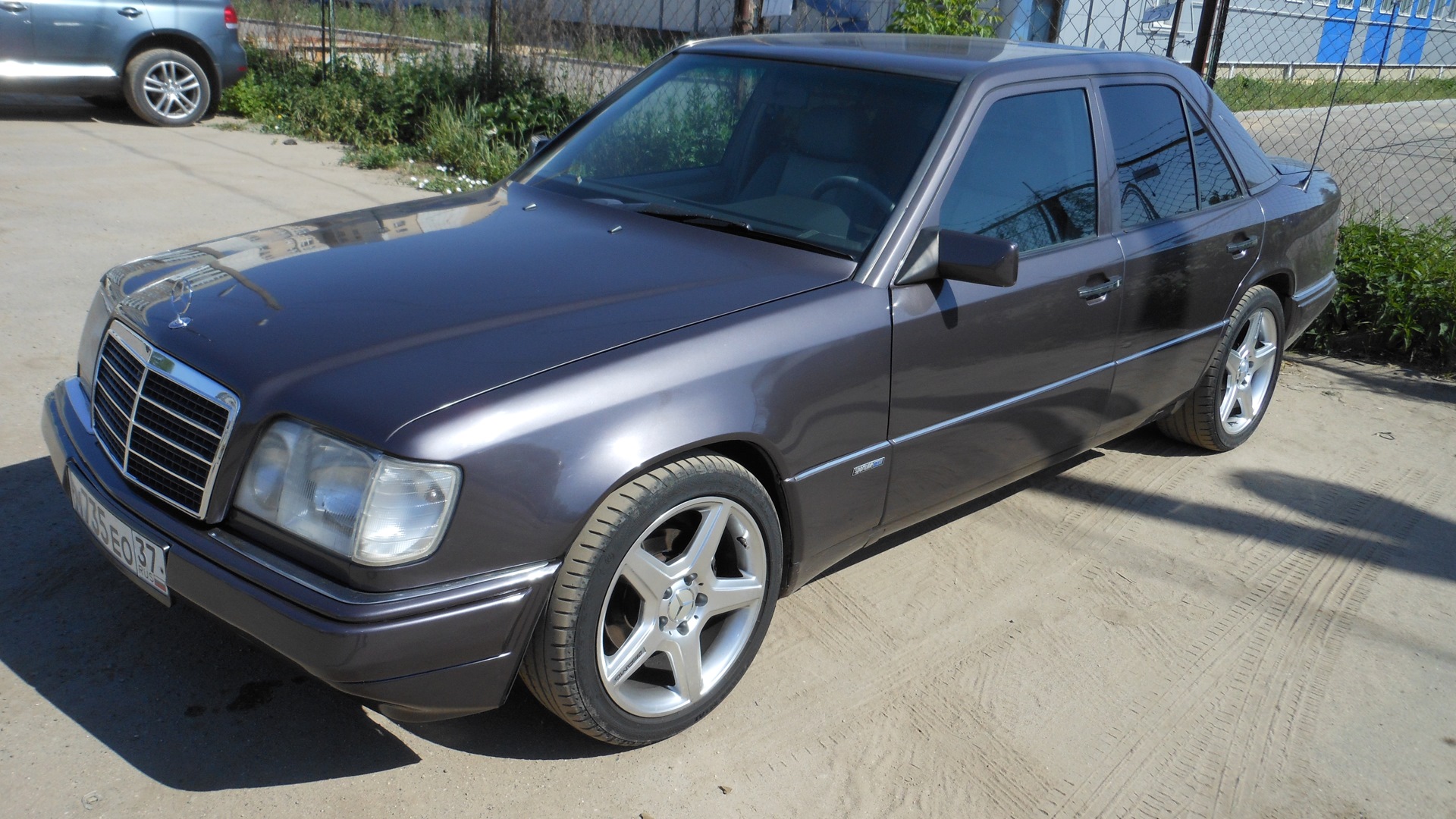 Mercedes Benz e280