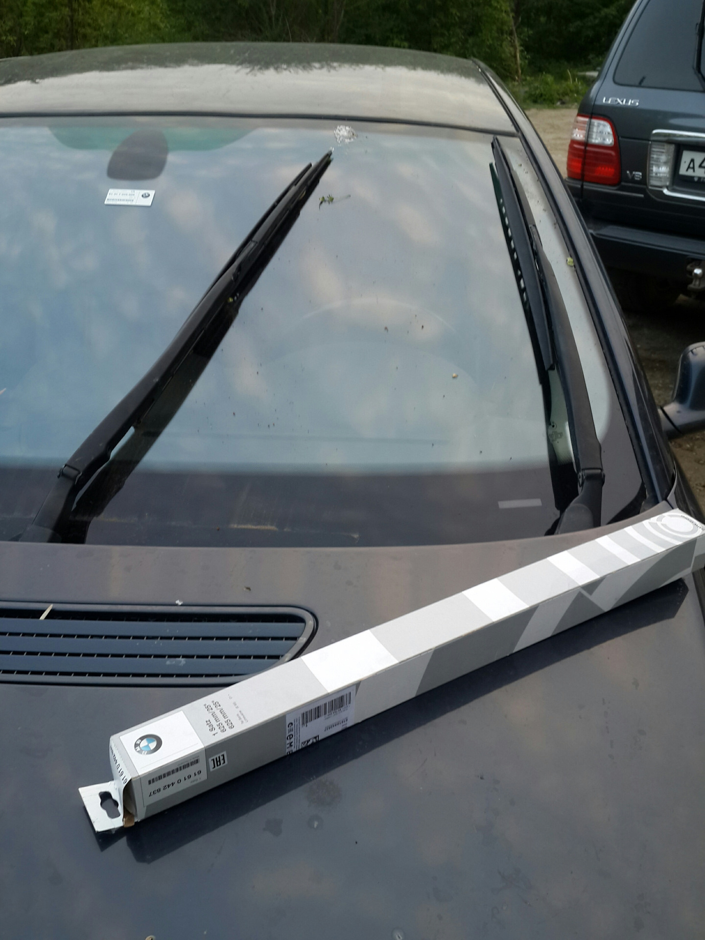 Дворники бмв е65. BMW 7 дворники. Щетки BMW e65. Задний дворник BMW семёрка e65. Зимние щётки на BMW e65.