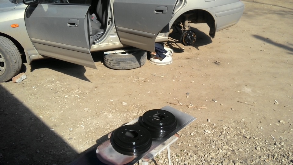 задние барабаны и суппорта в черный — DRIVE2