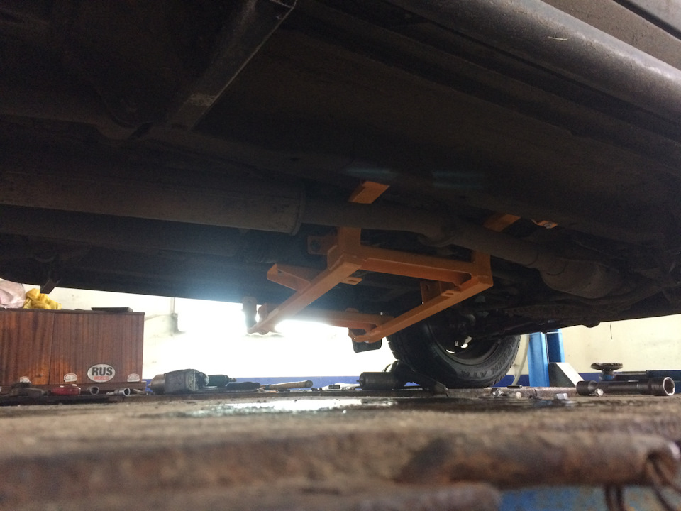 Подрамник под раздатку — Lada 4x4 3D, 1,7 л, 2017 года | аксессуары ...