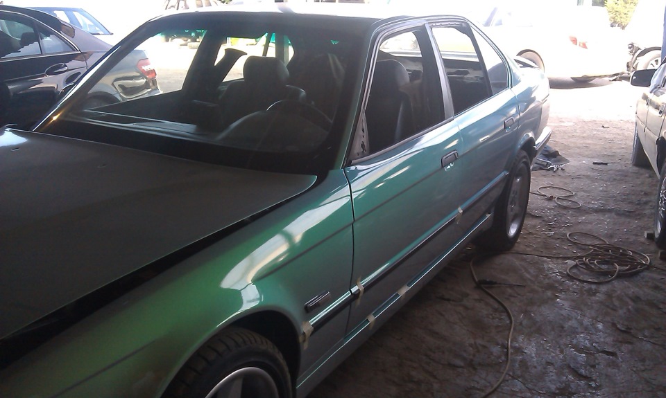 Покраска в хамелеон Mipa — BMW 5 series (E34), 4,4 л, 1993 года ...