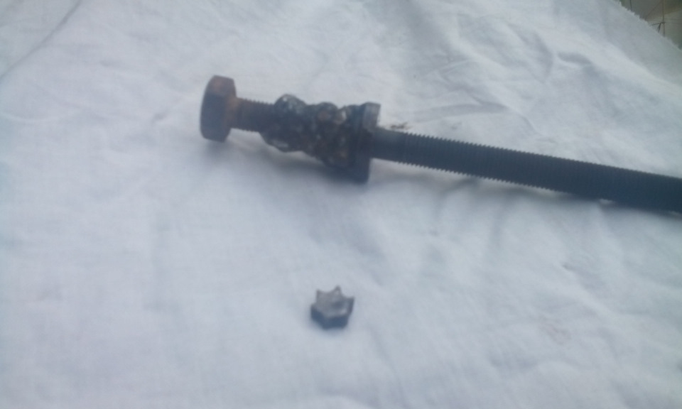 d22e6ces 960 Как открутить шкив коленвала x16xel