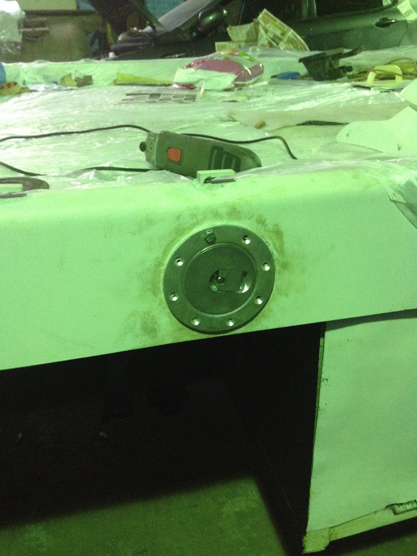 Лючок бензобака и бензобак — ГАЗ Газель, 2,7 л, 1999 года | тюнинг | DRIVE2