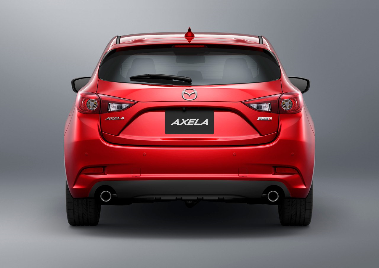 Mazda axela фото