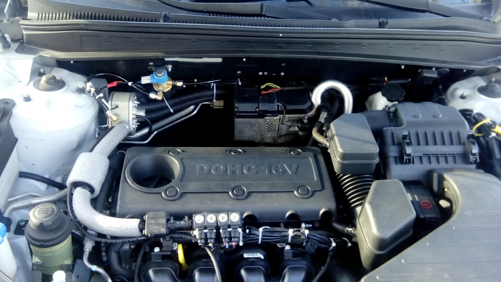 Газ на санта фе. Hyundai Santa Fe ГБО. ГБО на Санта Фе 2. ГБО на Санта Фе 2.7. Santa Fe 3 ГБО.