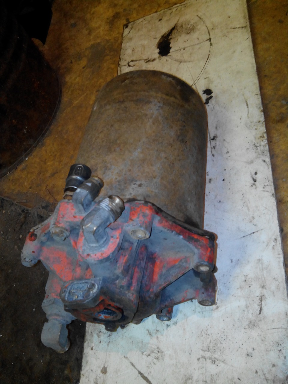 d24083as 960 Как открутить фильтр осушителя на грузовиках