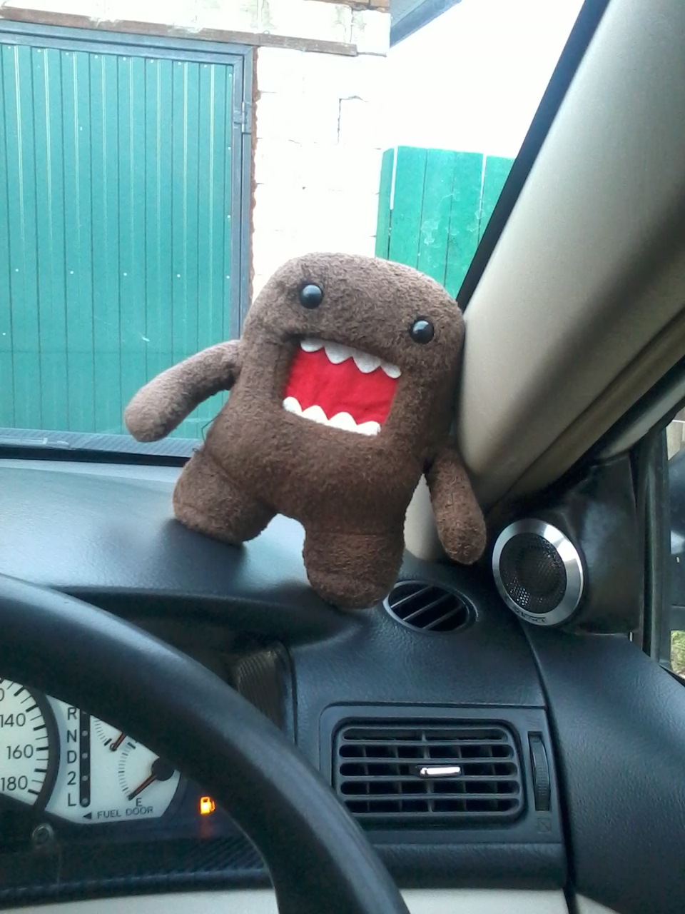 DOMO KUN теперь живет в моей машине)) — Toyota Corolla RunX, 1,5 л, 2001  года | аксессуары | DRIVE2