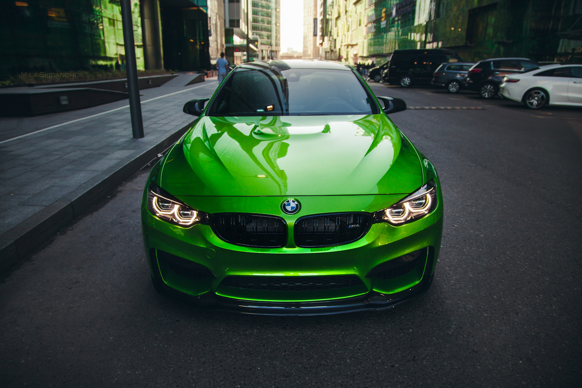 BMW m4 2022 зеленая