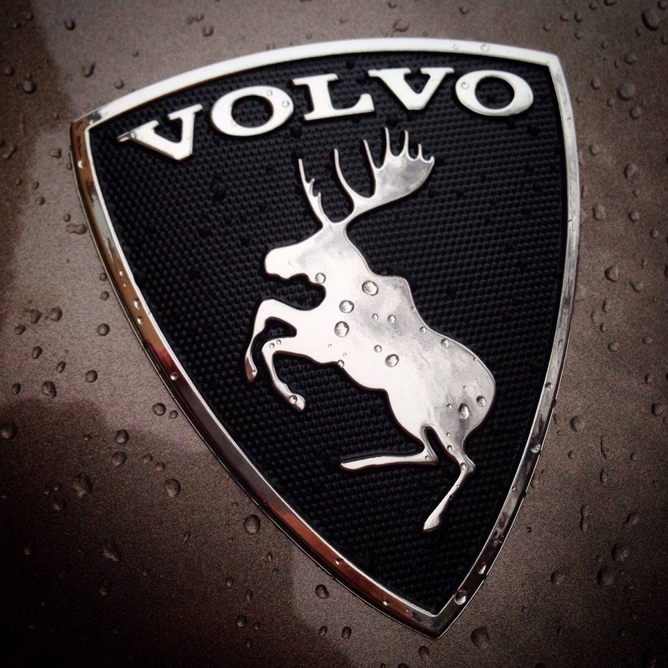 Вольво лось. Наклейка Вольво Лось. Эмблема Лось Volvo. Наклейки Лось на Volvo xc90. Шильдик Volvo 940 Лось.