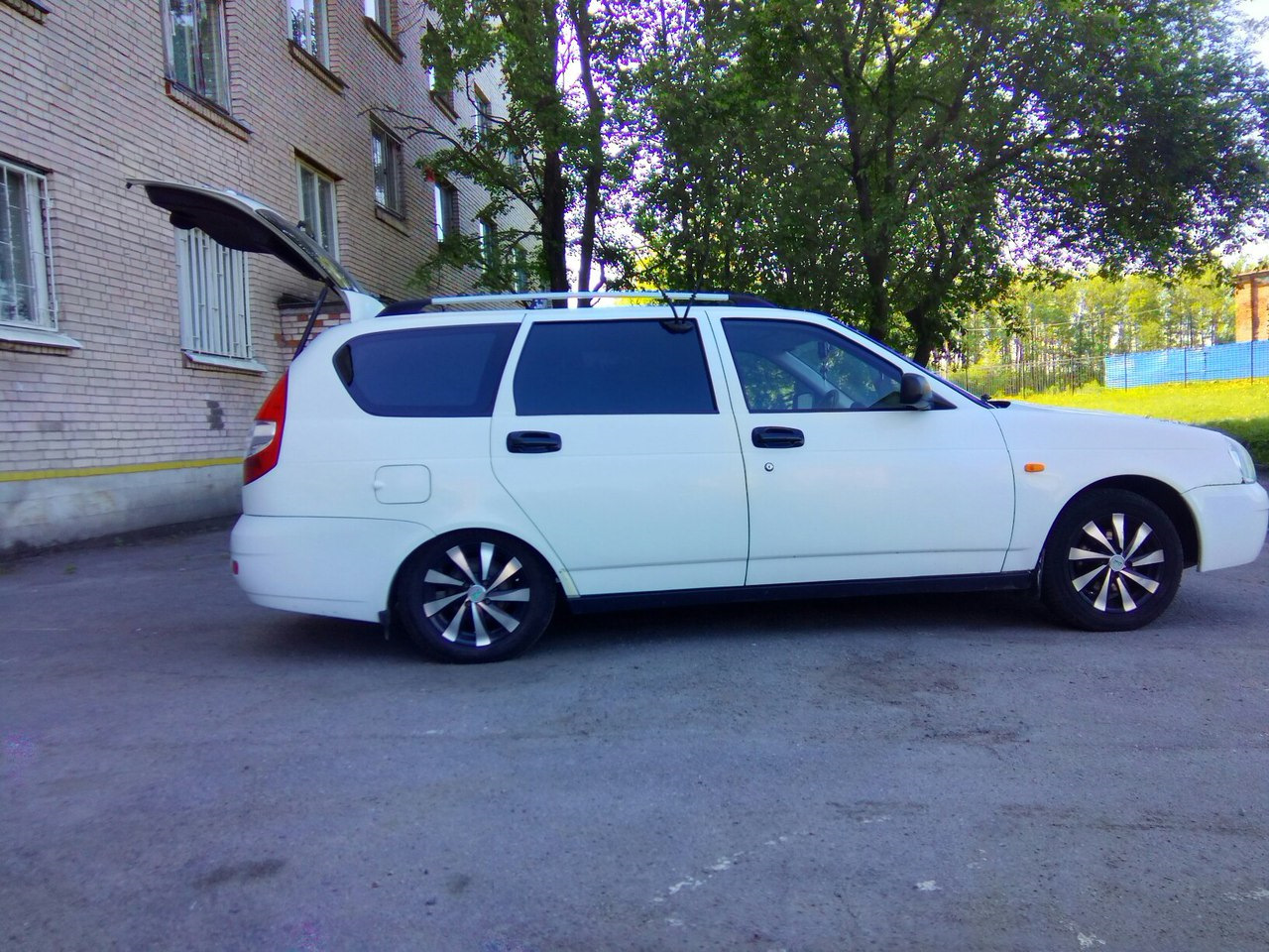 Занижать нужно правильно или 490+ кг в багажнике — Lada Приора ...