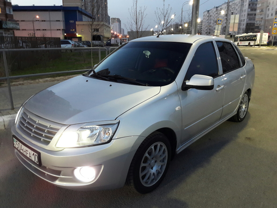 Ручки в цвет кузова — Lada Гранта (1G), 1,6 л, 2013 года | тюнинг | DRIVE2