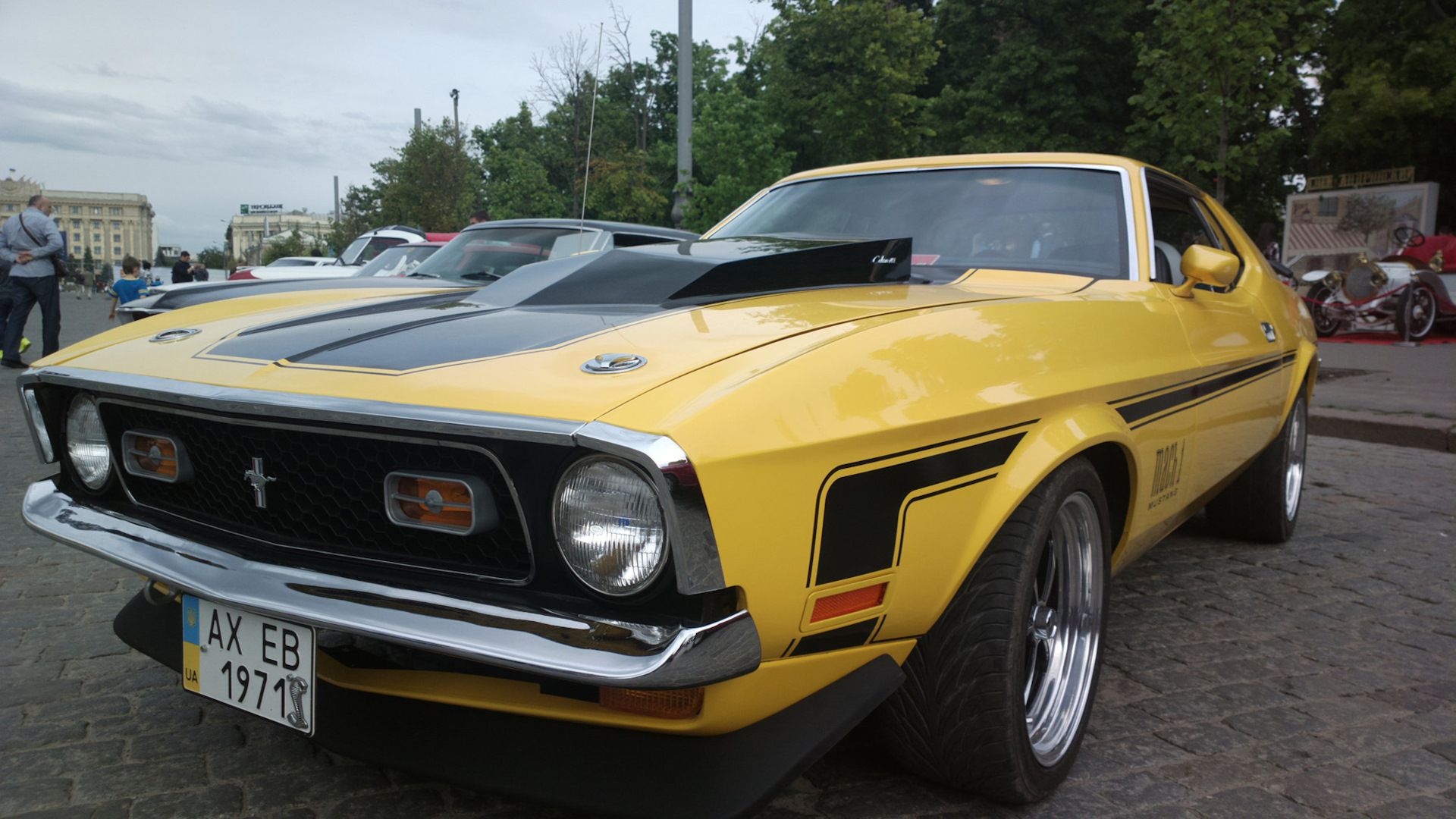 ford mustang mach 1