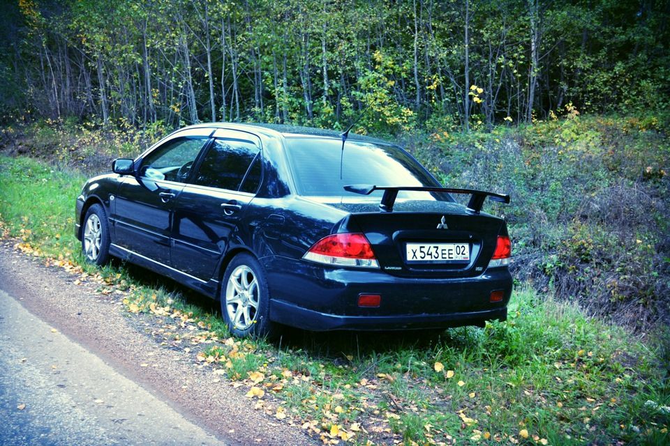 Mitsubishi lancer 9 размеры. Мицубиси Лансер зад хэтчбек 2000. Спойлер Лансер 9. Mitsubishi Lancer 9 1.6 бабочка.