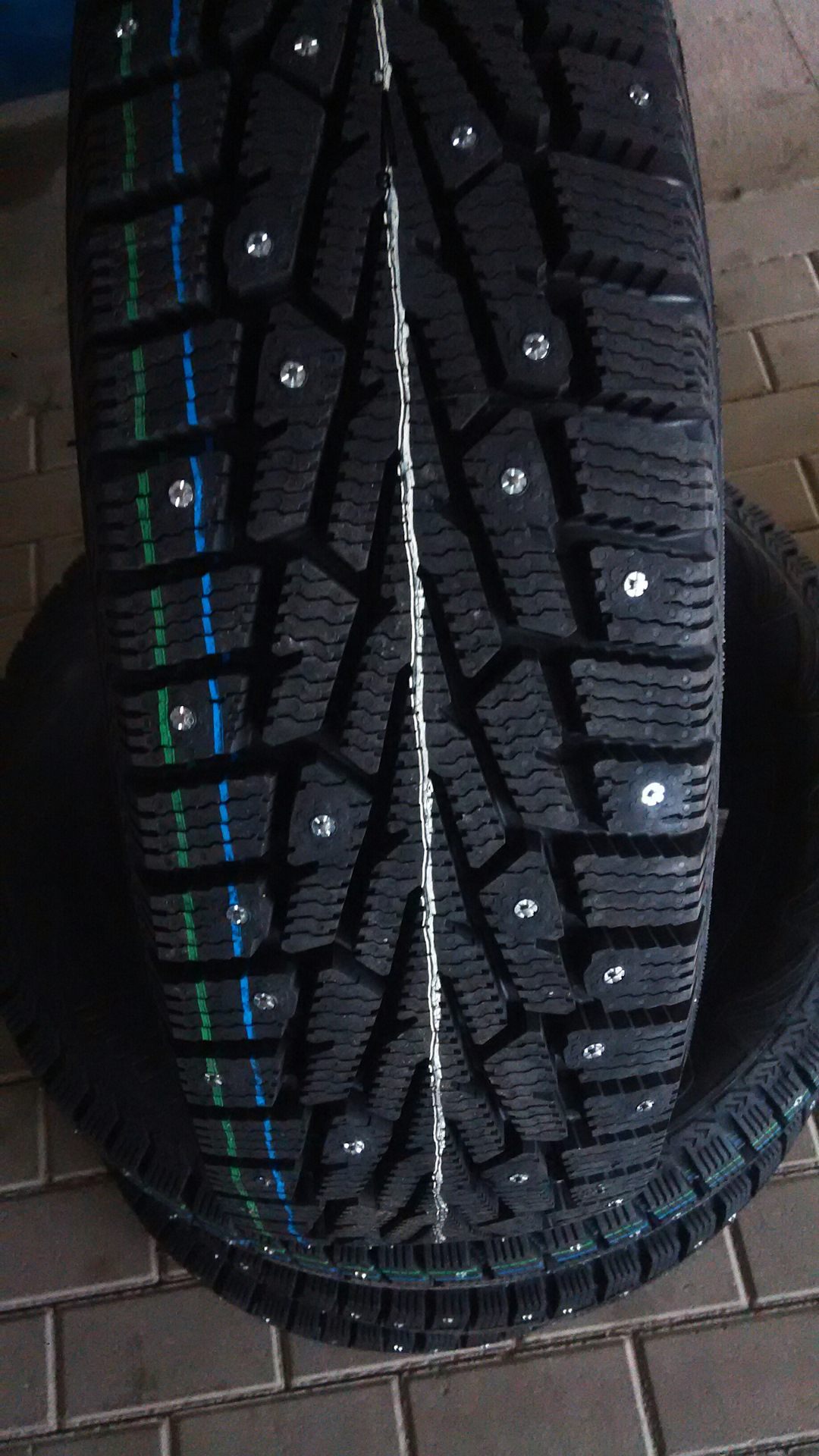 Зимние шины кордиант сноу отзывы. Cordiant Snow Cross 185/65 r14. Зимние шины Кордиант Сноу кросс. Шины Кордиант зимние шипованные Сноу кросс. Cordiant Snow Cross 98t производитель.