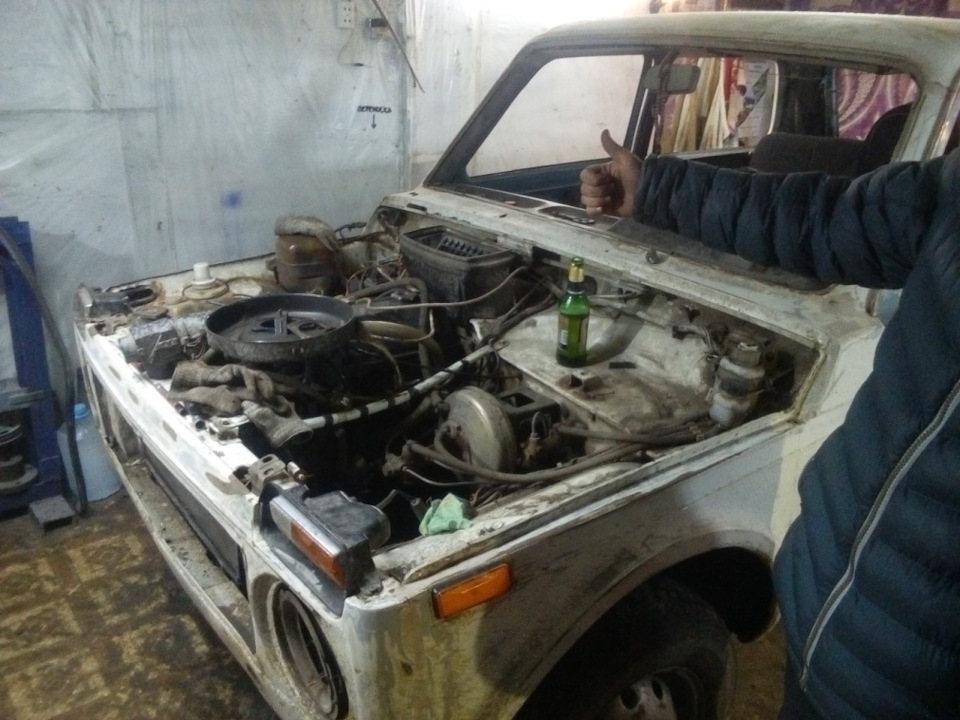 Нивасик под пивасик Вешаем и подгоняем двери. Пытаемся завести