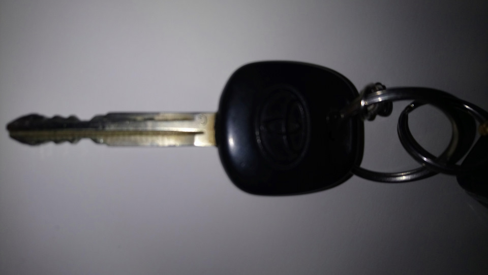 d280fe5s 960 Как открыть багажник королла 150