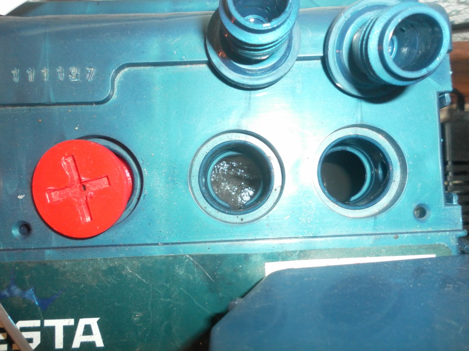 Аккум…Мороз под 32… И лед в одной из банок. — DRIVE2