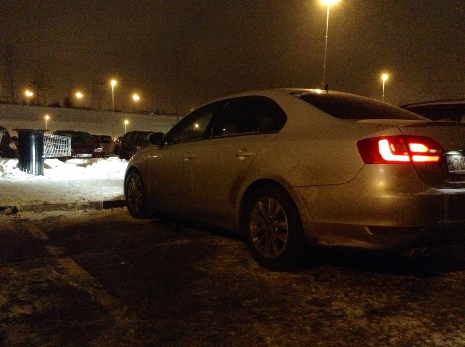 Фото просевших пружин))) — Volkswagen Jetta VI, 1,4 л, 2011 года ...